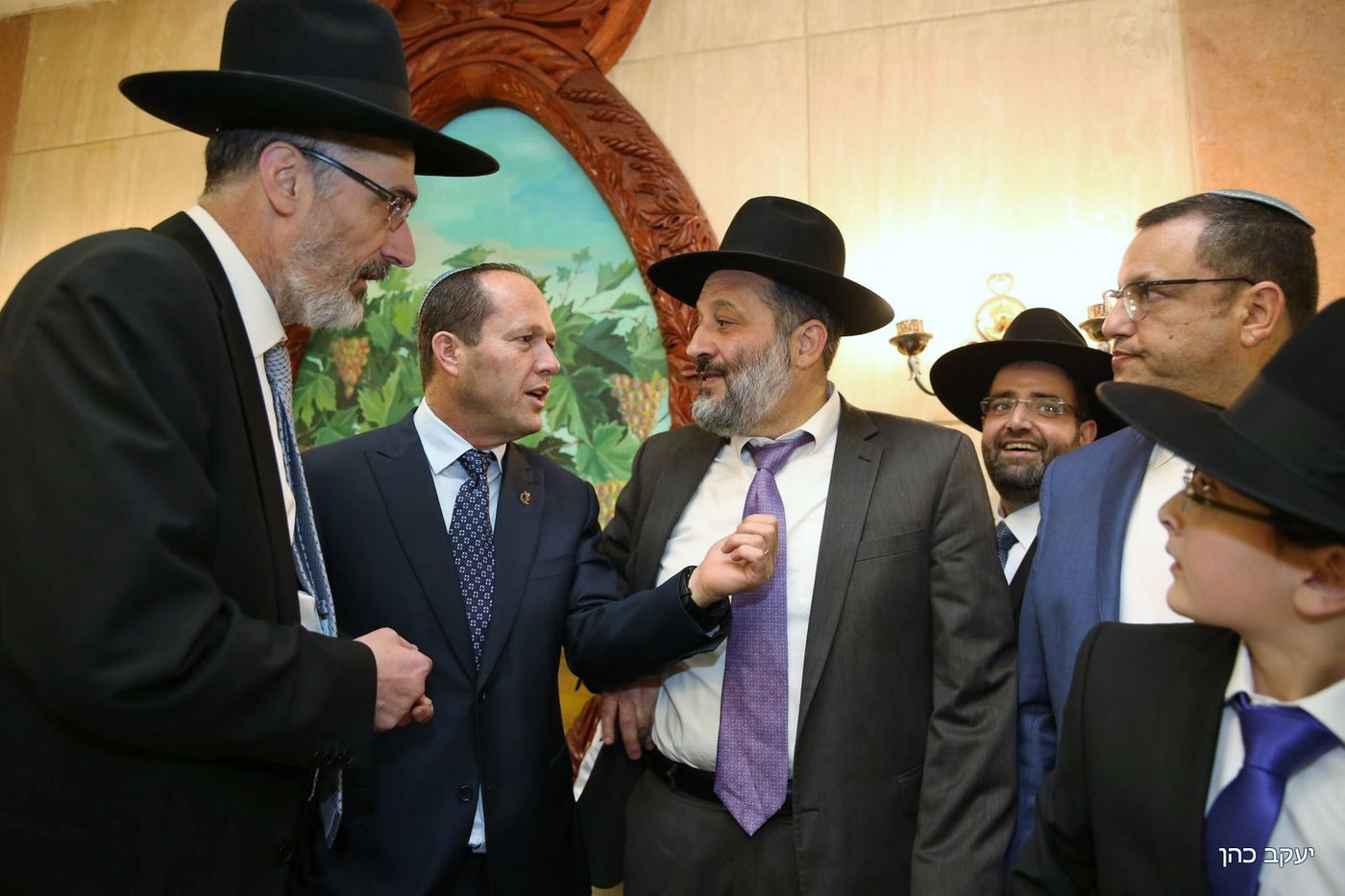 תיעוד: אברהם בצלאל חגג בר מצווה לבנו