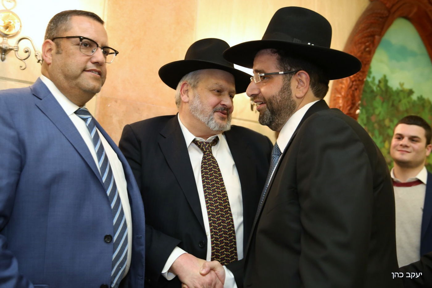 תיעוד: אברהם בצלאל חגג בר מצווה לבנו