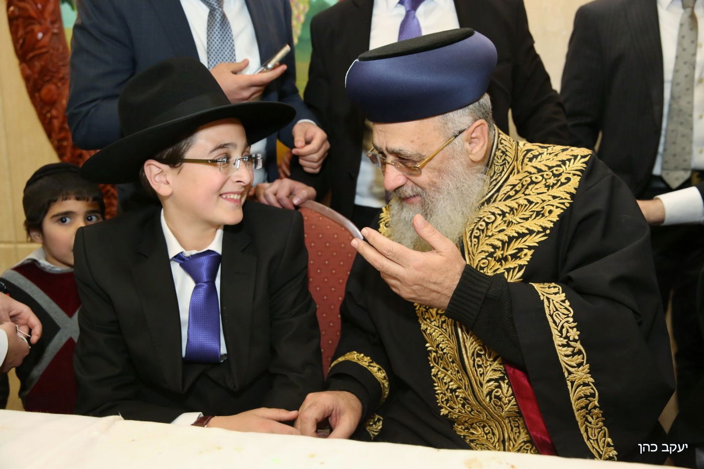 תיעוד: אברהם בצלאל חגג בר מצווה לבנו