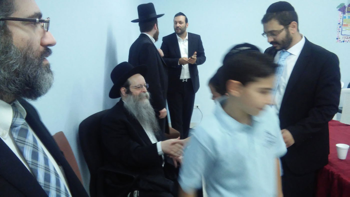 צפו: הגר"ש קנייבסקי ביקר בת"ת בפנמה סיטי