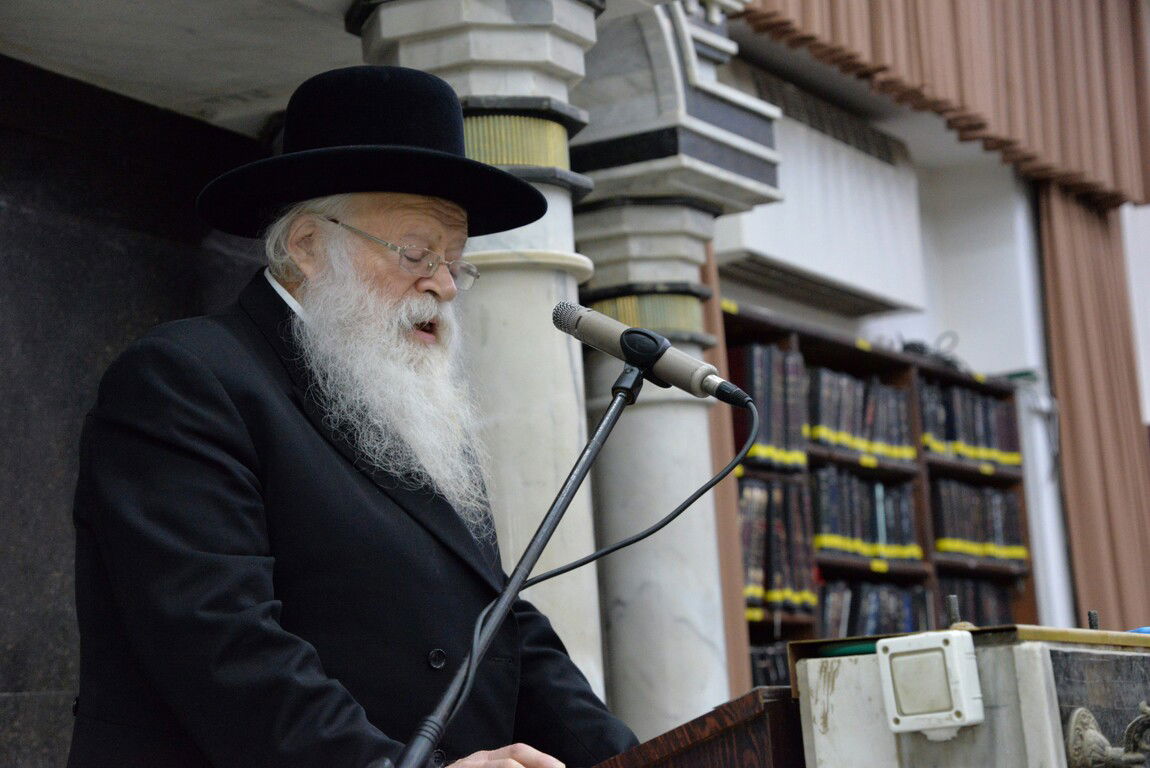 בכולל חזון איש ביכו את פטירת הגר"י אדלשטיין