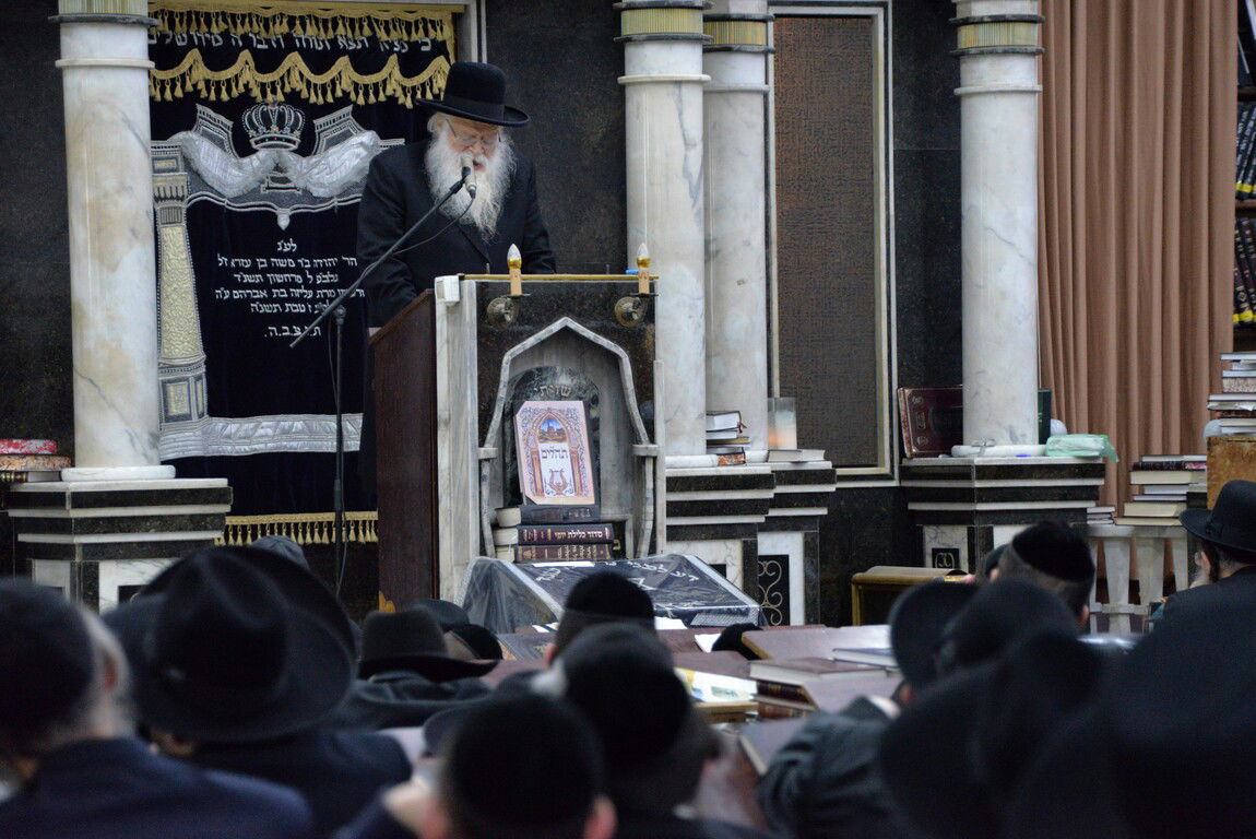 בכולל חזון איש ביכו את פטירת הגר"י אדלשטיין