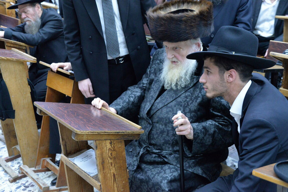 בכולל חזון איש ביכו את פטירת הגר"י אדלשטיין