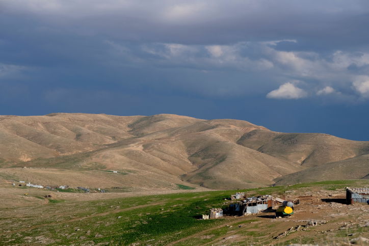 מדבר יהודה - צפו בקסם המדברי של האביב