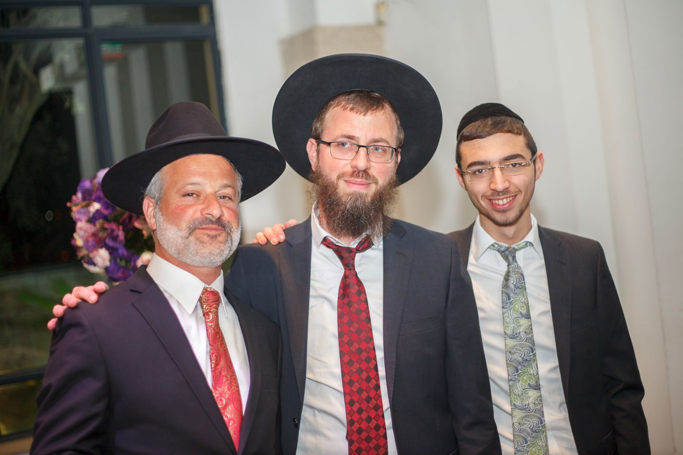 בצלאל קאהן חיתן, כולם התייצבו | גלריה