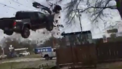 תום המרדף, מדהים