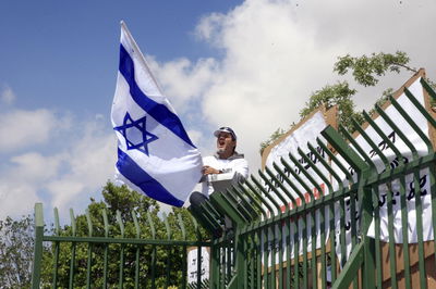 הפגנות העובדים בחיפה כימיקלים