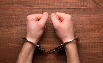 בן 17 מב"ב חשוד בתקיפת קרובת משפחתו