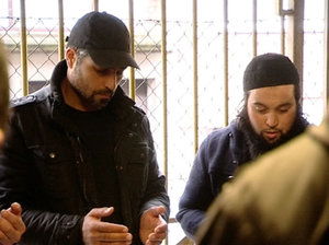 צבי יחזקאלי מחופש למוסלמי, ארכיון