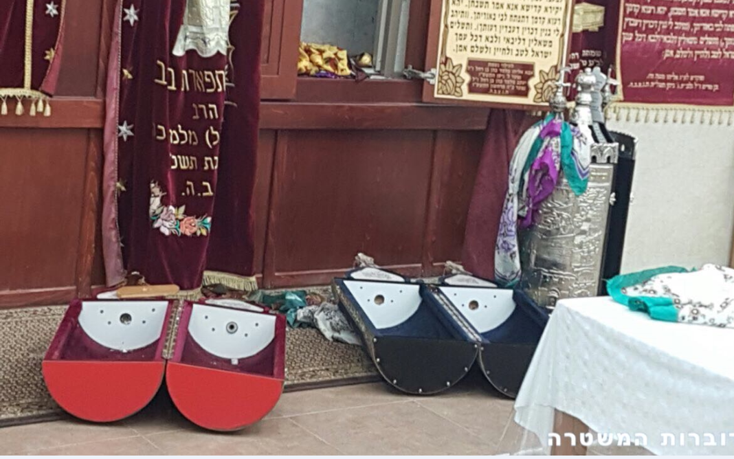 בית הכנסת באשקלון, הבוקר