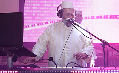 במסיבת פורים של 'אל המעיין' - דרעי על הדי-ג'יי • צפו