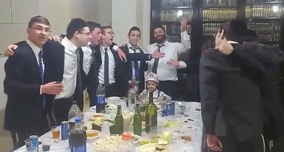 צפו: השיר של 'בית מתתיהו' לרפואת מרן הרב שטיינמן