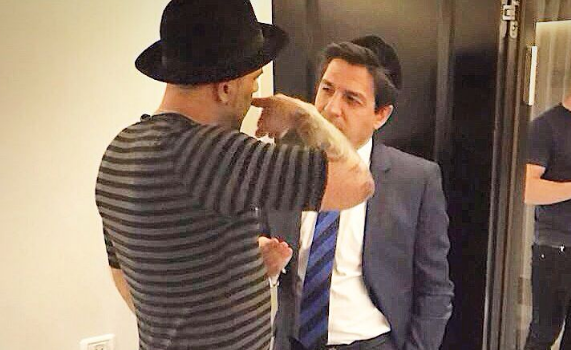 פפראצי: רב הסלבס ואייל גולן בשיחה צפופה