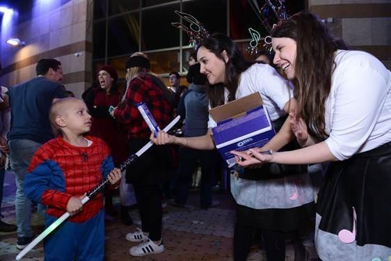 עוגיות אוראו חולקו לילדים חולים במסיבת פורים של "רחשי לב"