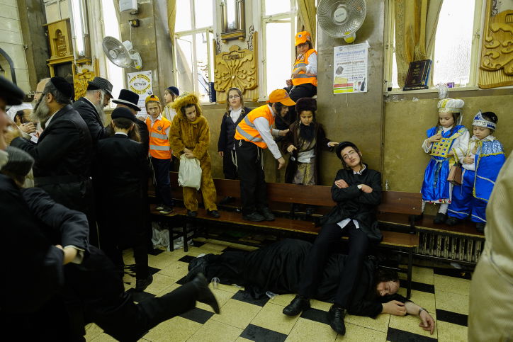 גלריה ירושלמית: פורים במאה שערים. צפו