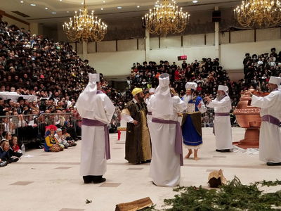 הצגת פורים בסקווירא: נס חנוכה • וידאו