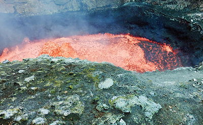 לא לבעלי לב חלש: סיור אל תוך לועו של הר געש פעיל