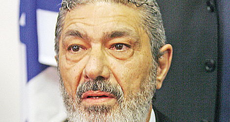 חזי בצלאל. ממתינים לצעדיו הבאים