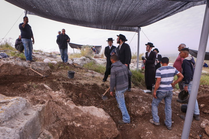 הפגנה בבית שמש על חילול קברים. ארכיון