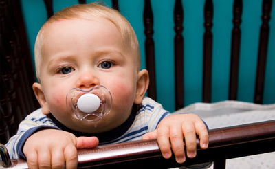 ההורים נדהמו: זה מה שהתינוקות עשו באמצע הלילה