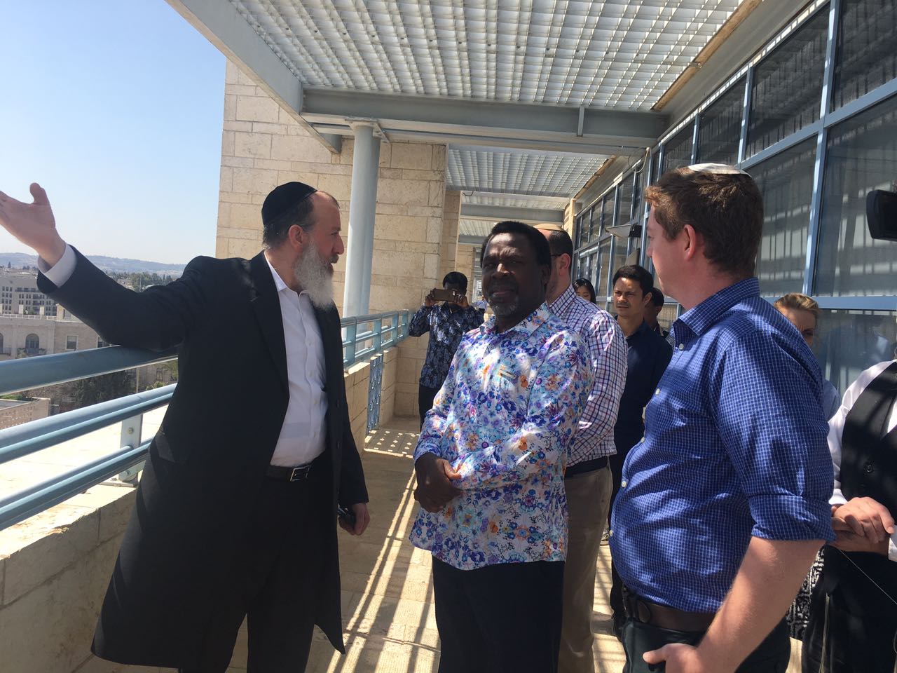 יוסי דייטש וחנן רובין אירחו את הכומר ועוררו הד עולמי