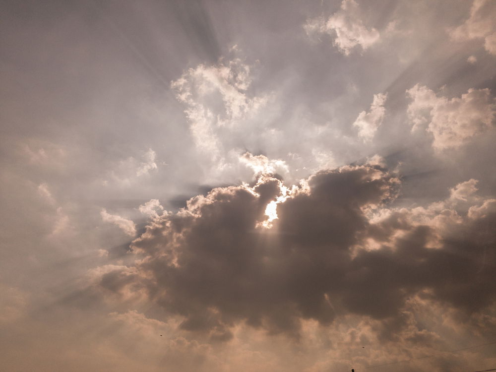 היום - גשם קל שייתחזק מחר | התחזית