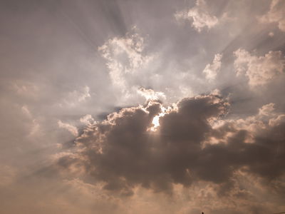 היום - גשם קל שייתחזק מחר | התחזית