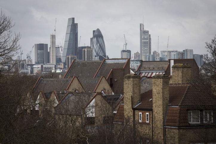סיור בלונדון האפרורית דרך עדשת המצלמה