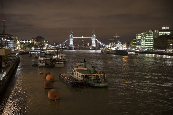 סיור בלונדון האפרורית דרך עדשת המצלמה