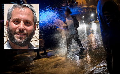 ראשי לצד הפגנה של "הפלג"