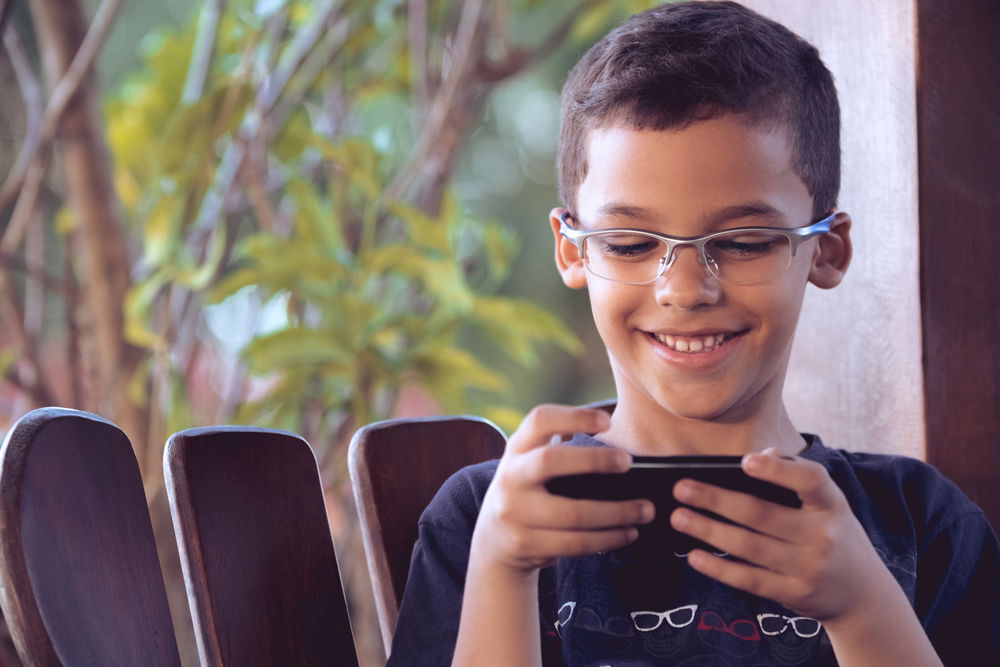 על חשבון ההורים: הילד שיחק בפלאפון ב-16 אלף שקל