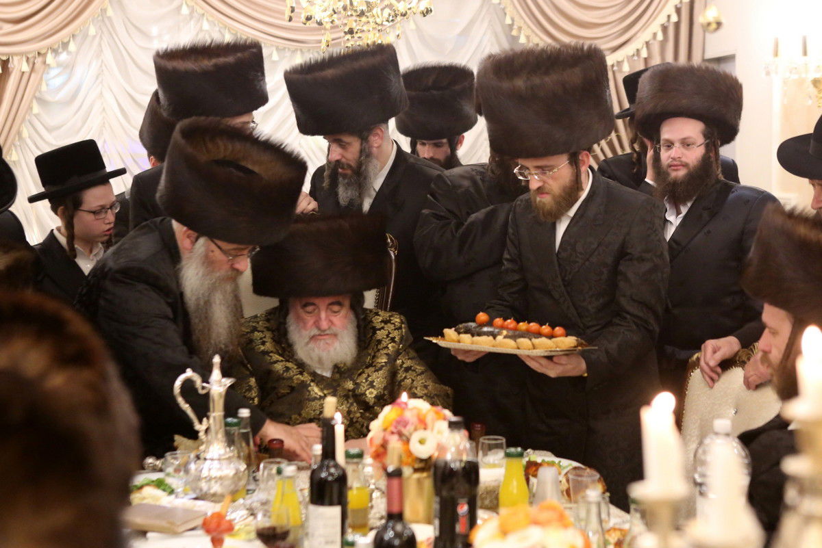 צפו: ה'מלוה מלכה' של האדמו"ר מויז'ניץ בביתר