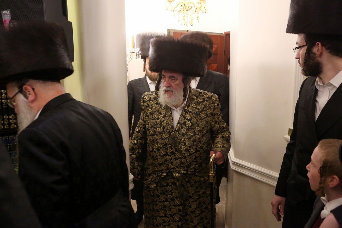 צפו: ה'מלוה מלכה' של האדמו"ר מויז'ניץ בביתר