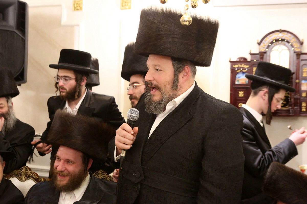 צפו: ה'מלוה מלכה' של האדמו"ר מויז'ניץ בביתר