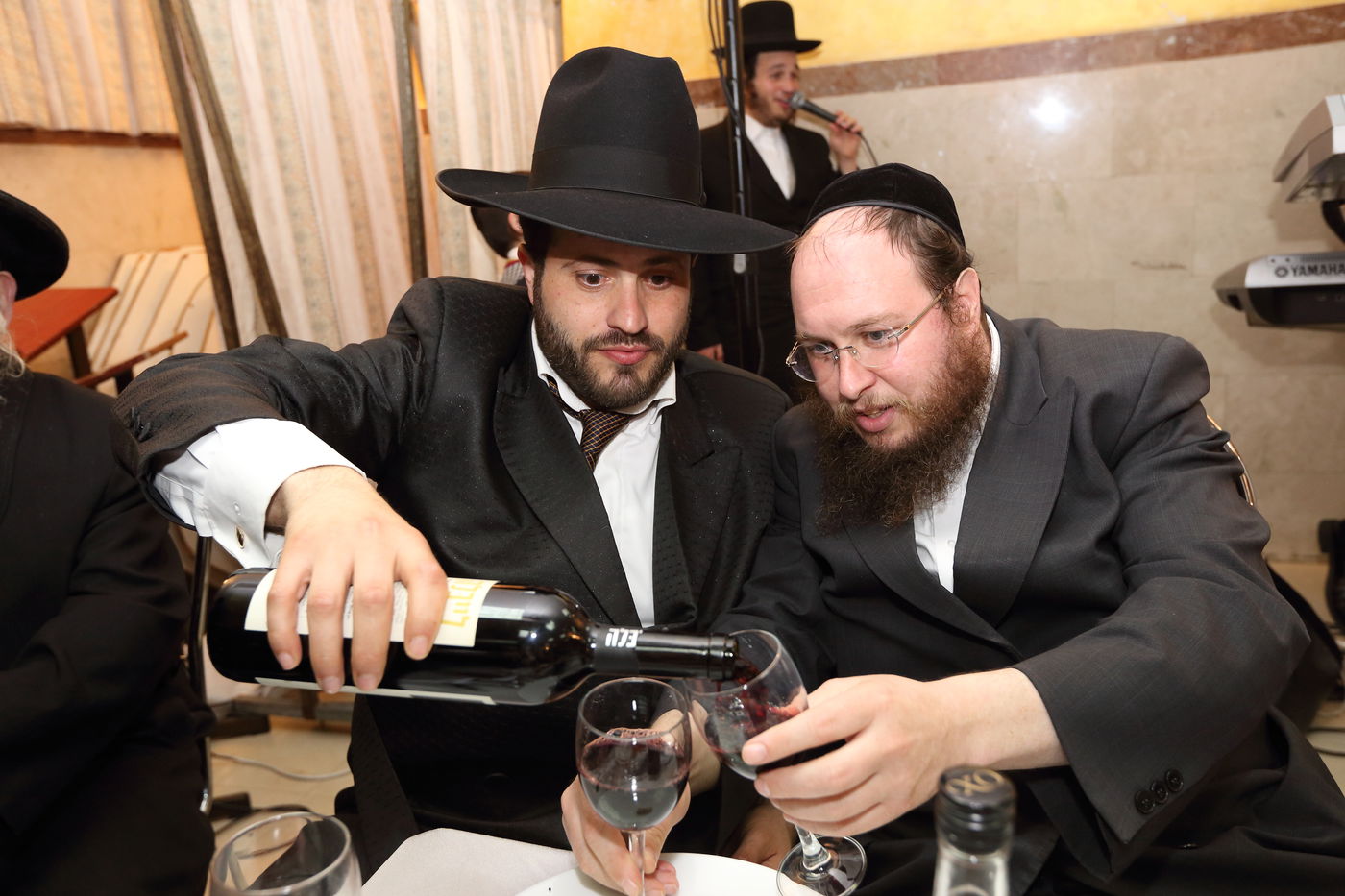 תיעוד: הכנסת ספר התורה בסטריקוב