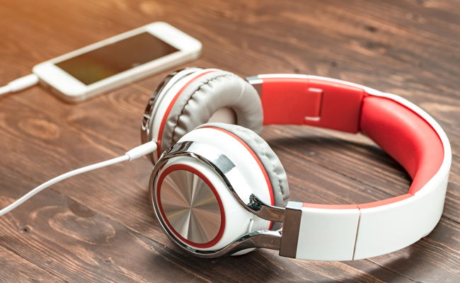 נכנסה לכלא כי שמעה את אותו שיר ב'לופ'