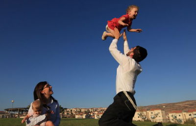 כל מה שצריך למשפחה במקום ענק אחד. אילוסטרציה
