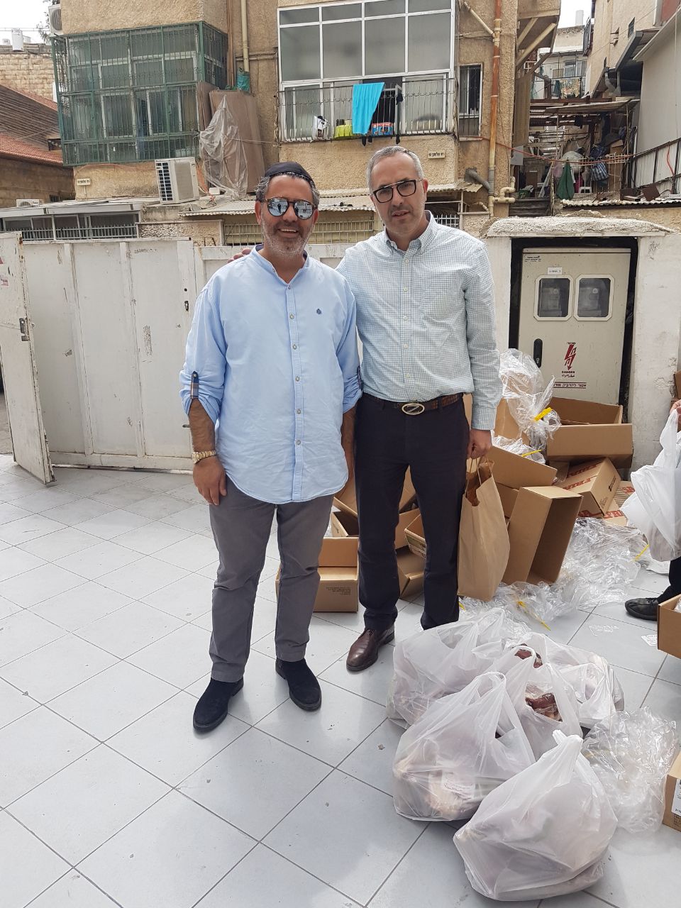 מסורת הצדיק: חלוקת הענק של קמחא דפסחא