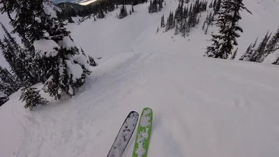 יש לכם אומץ? סקי הרים במסלול תלול  • צפו