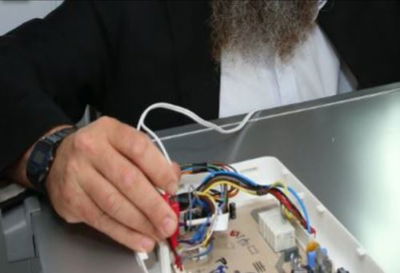 מוצרי חשמל בהכשר הבד"ץ ביייצור מקורי.