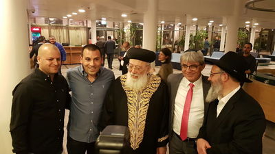 הרמת הכוסית של סגן ראש העיר.