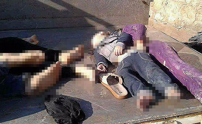 גופות ילדים מוטלות במרכז הרחוב