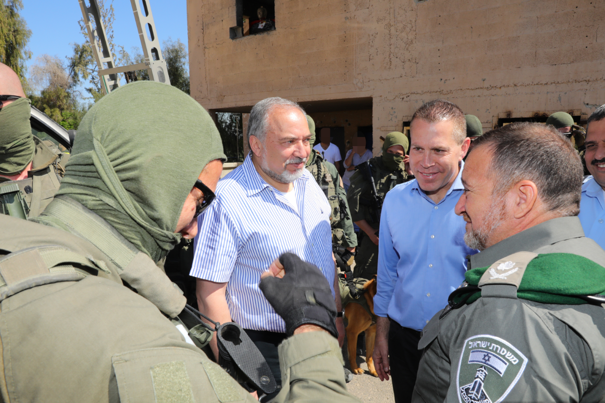ליברמן ואלשיך ביקרו את לוחמי הימ"מ. צפו