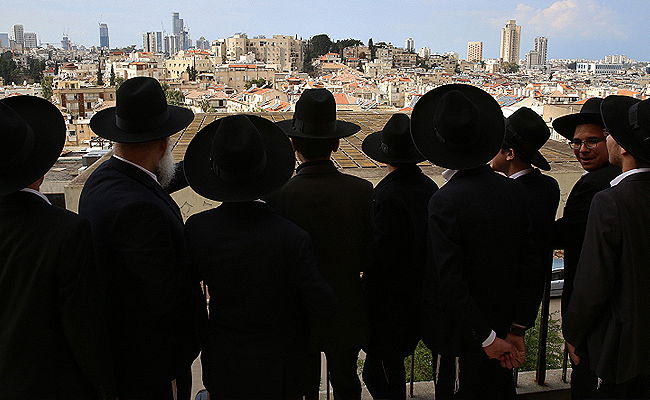 תלמידים בישיבת פוניבז', בבני ברק