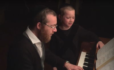 מקסים: הביצוע של יעקב ומנדי למר ל"קרב יום"