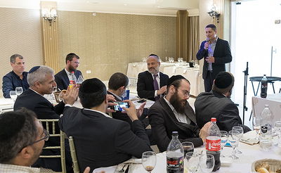 אבי בר באירוע