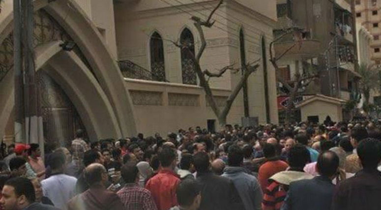 מוסלמים נגד נוצרים: עשרות הרוגים במתקפת טרור בכנסיות מצרים. צפו