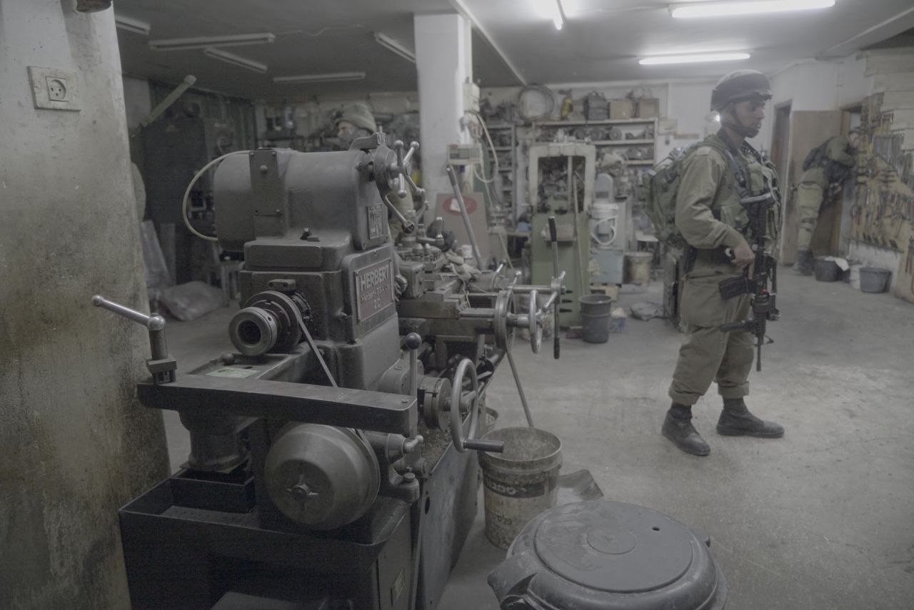 צה"ל תפס אנדרטה לזכר מחבלת בחברון