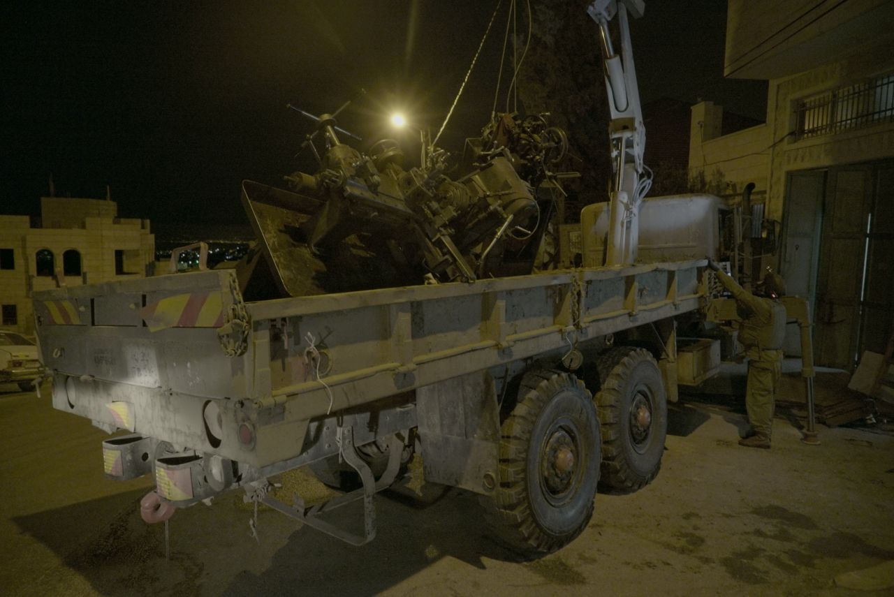 צה"ל תפס אנדרטה לזכר מחבלת בחברון