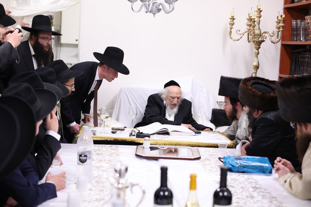 עם לימוזינה וברכה מהרב: כך הוחזרו האסירים לכלא הצבאי